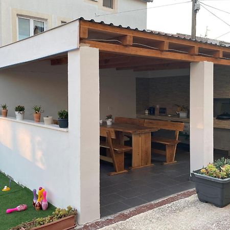 Pet Friendly Apartment In Biograd With Kitchen Biograd Na Moru Εξωτερικό φωτογραφία
