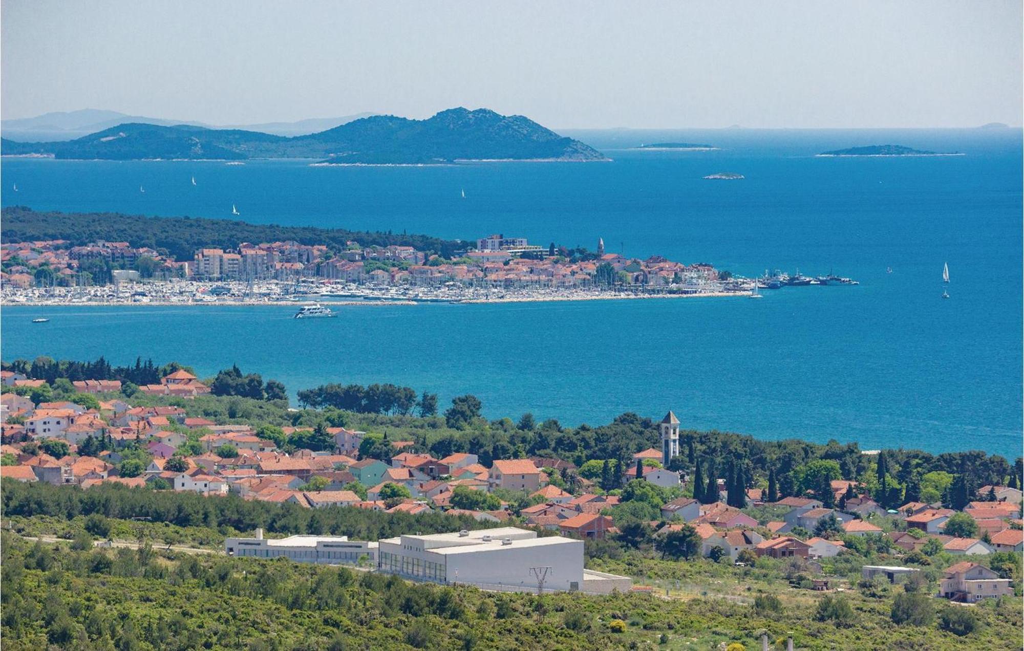 Pet Friendly Apartment In Biograd With Kitchen Biograd Na Moru Εξωτερικό φωτογραφία