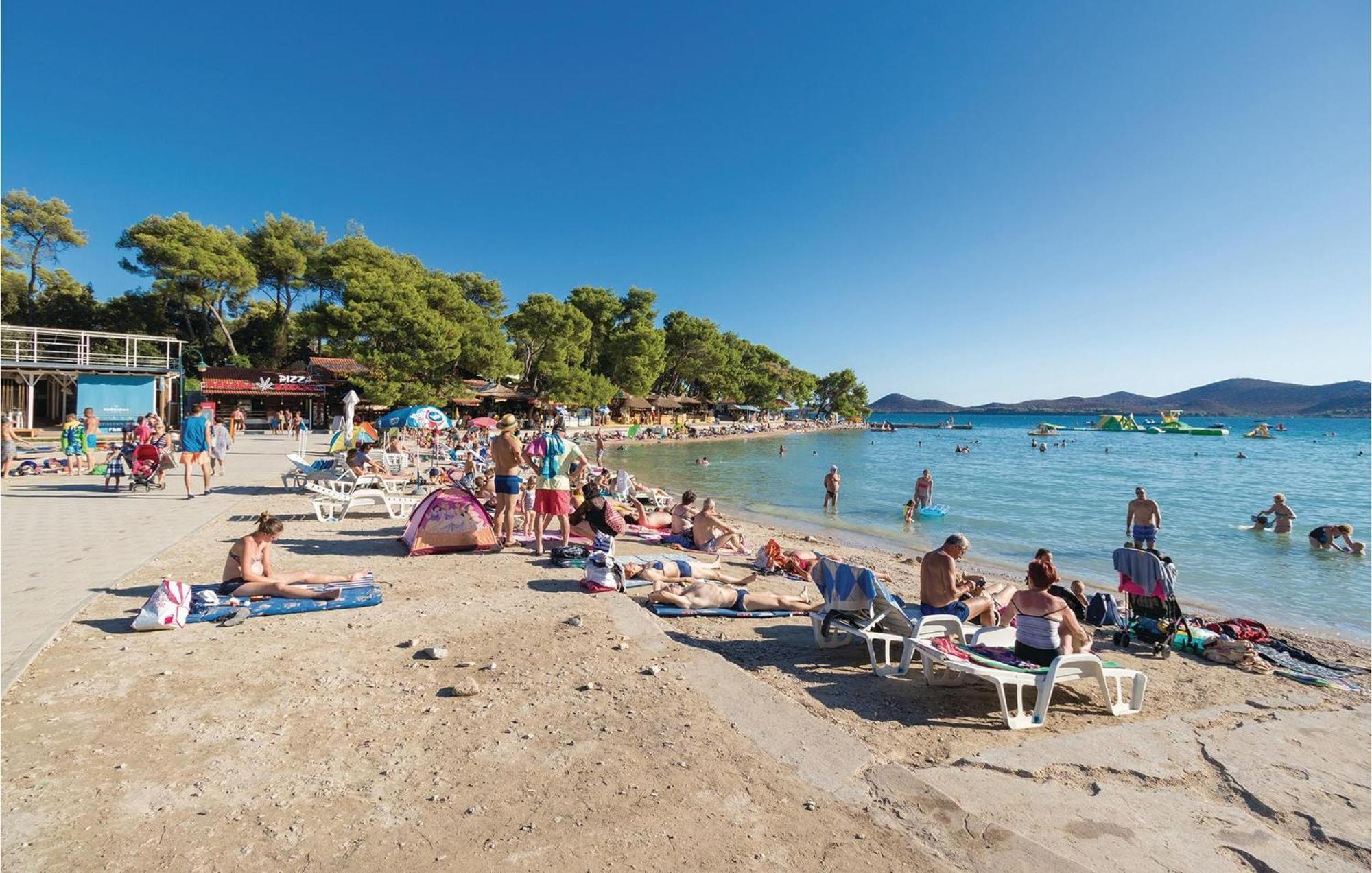 Pet Friendly Apartment In Biograd With Kitchen Biograd Na Moru Εξωτερικό φωτογραφία