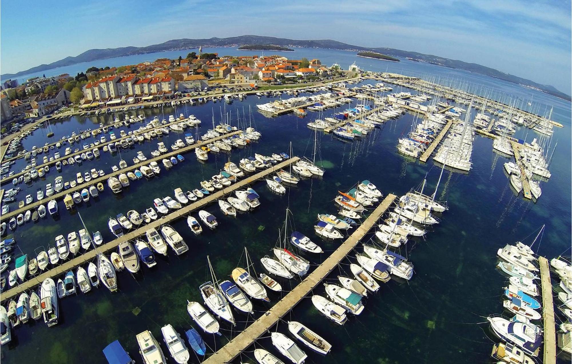 Pet Friendly Apartment In Biograd With Kitchen Biograd Na Moru Εξωτερικό φωτογραφία